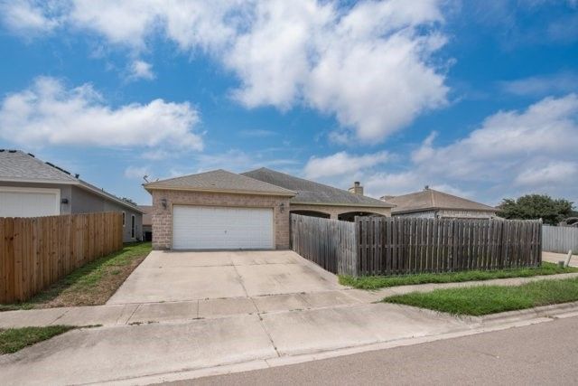 3141 Quail Springs Road 13, Corpus Christi, TX 78414