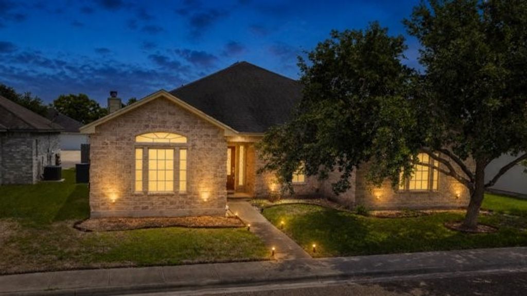 3141 Quail Springs Road 13, Corpus Christi, TX 78414