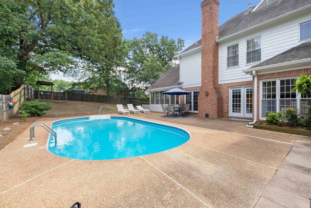 8890 RIVERWOOD FARMS PKY, Memphis, TN 38016