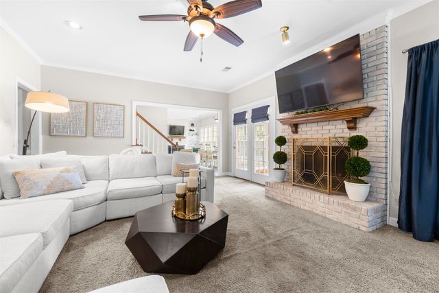 8890 RIVERWOOD FARMS PKY, Memphis, TN 38016
