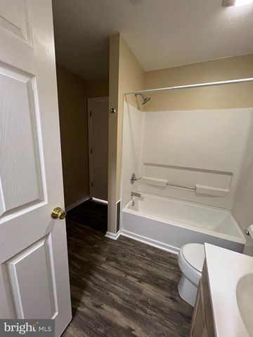 110 HIGH MEADOWS DR, Sicklerville, NJ 08081