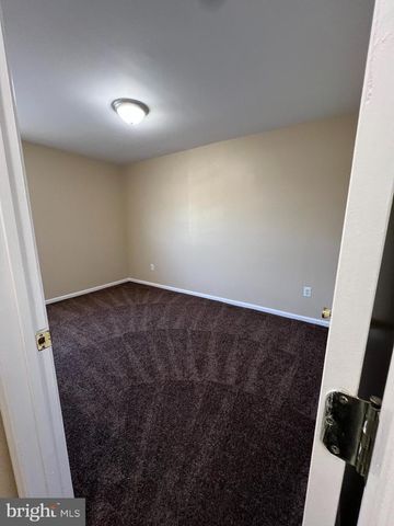 110 HIGH MEADOWS DR, Sicklerville, NJ 08081