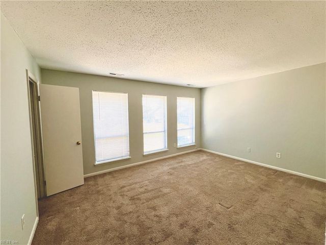 3657 Smokey Chamber DR, Virginia Beach, VA 23462