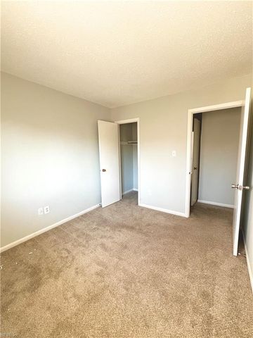 3657 Smokey Chamber DR, Virginia Beach, VA 23462