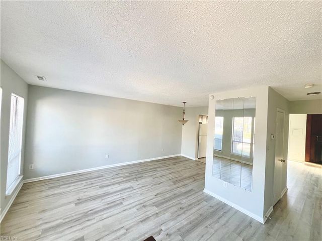 3657 Smokey Chamber DR, Virginia Beach, VA 23462