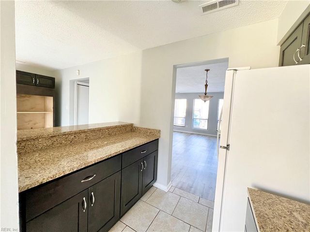 3657 Smokey Chamber DR, Virginia Beach, VA 23462