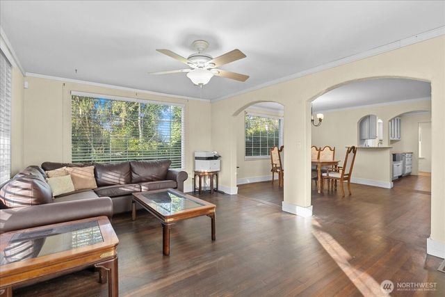 3417 E College Way, Mount Vernon, WA 98273