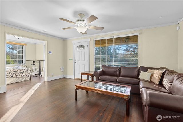 3417 E College Way, Mount Vernon, WA 98273