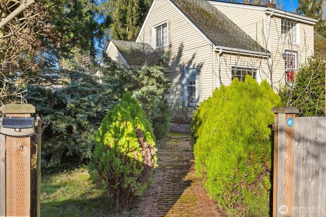 3417 E College Way, Mount Vernon, WA 98273