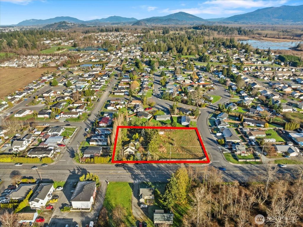 3417 E College Way, Mount Vernon, WA 98273