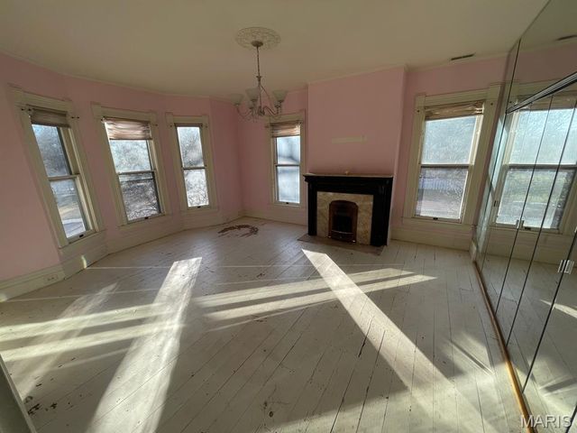 810 Grove Street, Alton, IL 62002