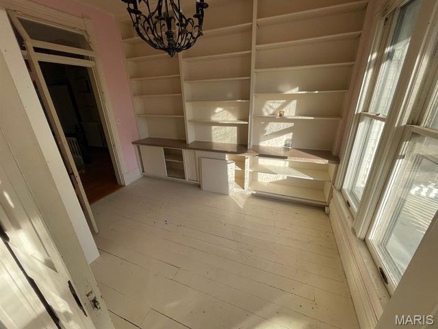 810 Grove Street, Alton, IL 62002