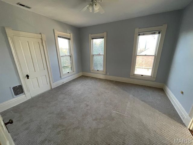 810 Grove Street, Alton, IL 62002