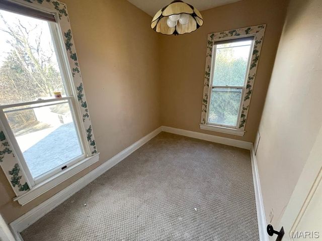 810 Grove Street, Alton, IL 62002