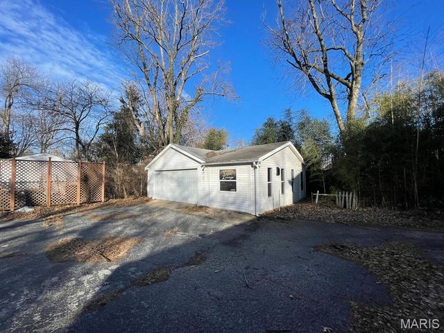 810 Grove Street, Alton, IL 62002