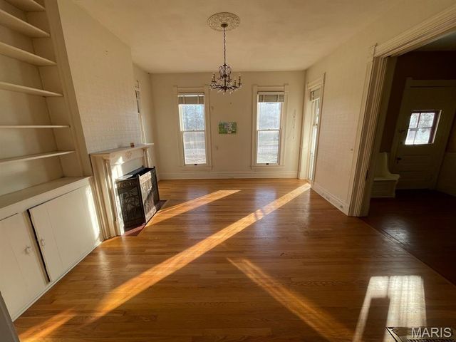 810 Grove Street, Alton, IL 62002