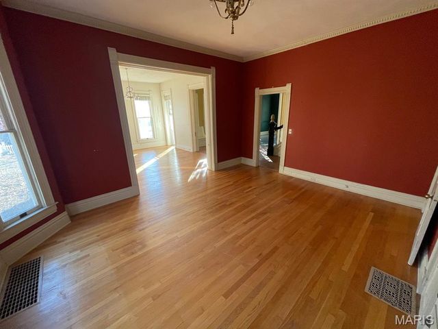 810 Grove Street, Alton, IL 62002