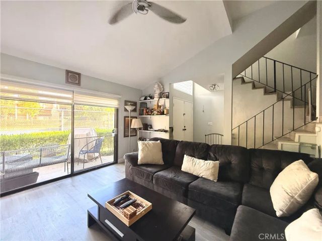 560 Rosewood Avenue, Camarillo, CA 93010