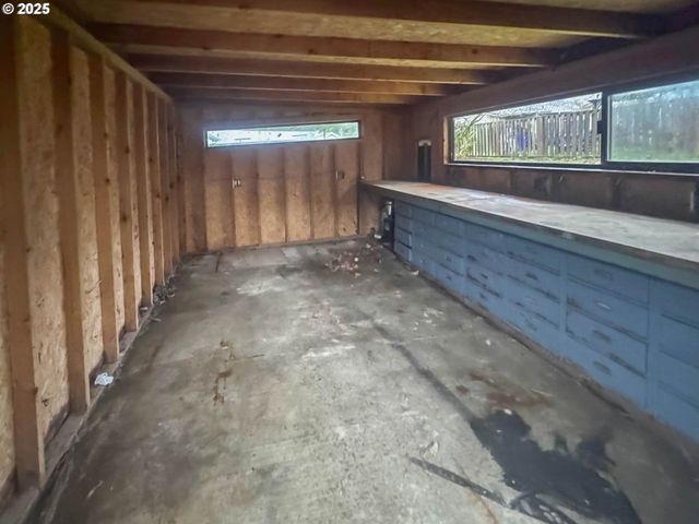 16830 Se RHINE St, Portland, OR 97236