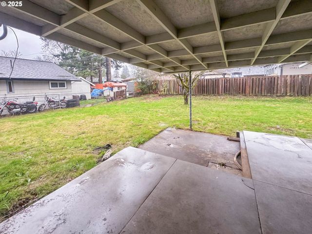 16830 Se RHINE St, Portland, OR 97236