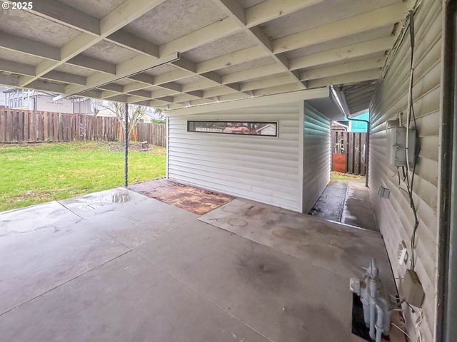 16830 Se RHINE St, Portland, OR 97236