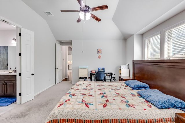 204 Lady Bird LN, Georgetown, TX 78628