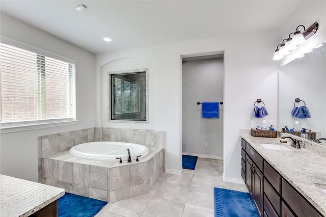 204 Lady Bird LN, Georgetown, TX 78628