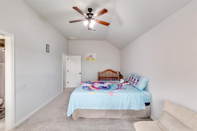 204 Lady Bird LN, Georgetown, TX 78628