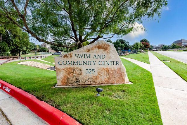 204 Lady Bird LN, Georgetown, TX 78628