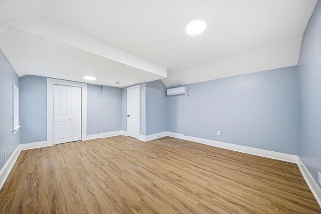 12 Howard St, Lynn, MA 01902
