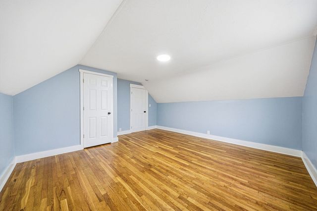 12 Howard St, Lynn, MA 01902