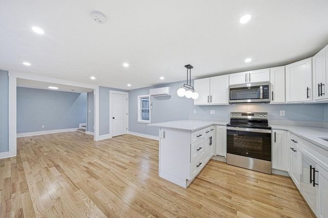 12 Howard St, Lynn, MA 01902