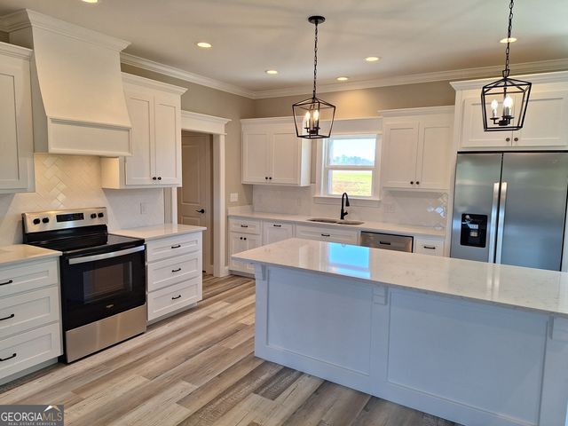 4421 Altamaha School Rd, Baxley, GA 31513