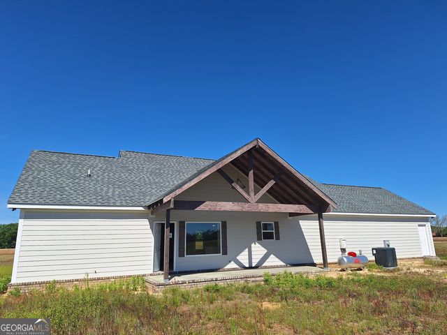 4421 Altamaha School Rd, Baxley, GA 31513