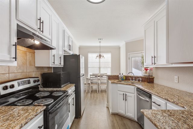 187 Ashland Drive, Woodway, TX 76712