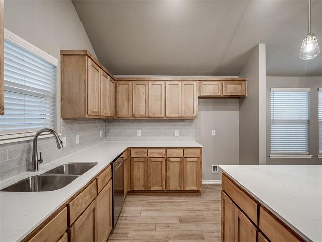 17609 Boling Farm Road, Edmond, OK 73012