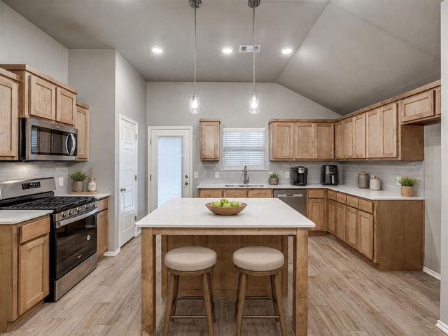 17609 Boling Farm Road, Edmond, OK 73012