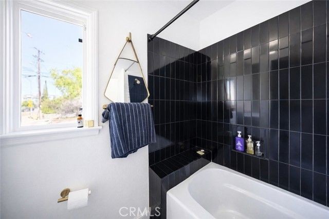 5084 Lemon Grove, Los Angeles, CA 90029