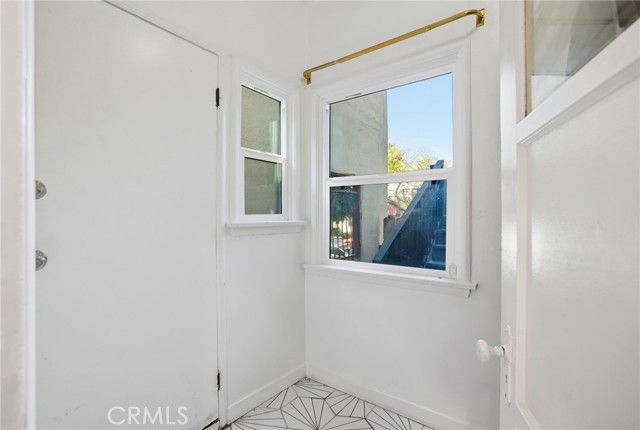 5084 Lemon Grove, Los Angeles, CA 90029