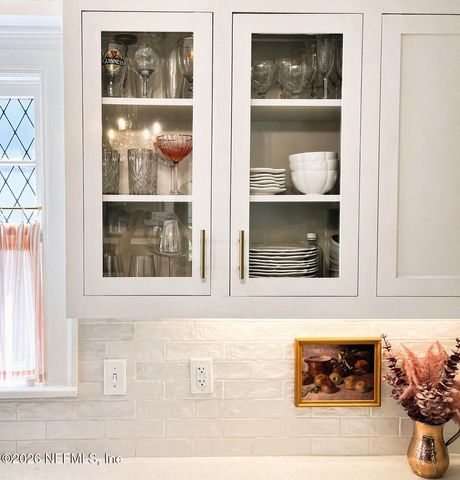 53 W 10TH Street, Jacksonville, FL 32206