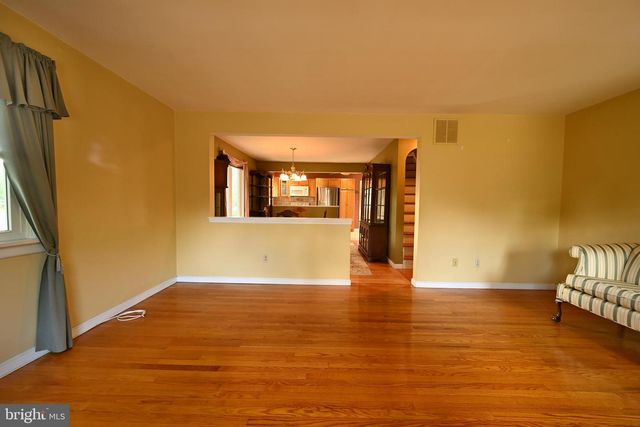 901 QUINTON ST, Roebling, NJ 08554