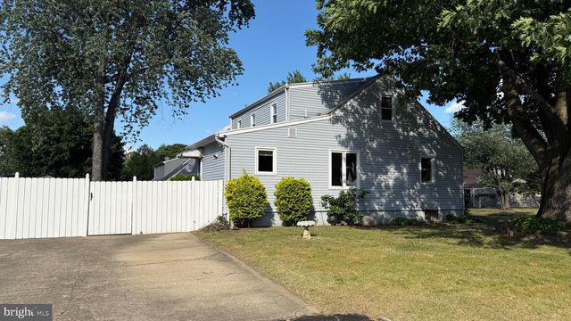 901 QUINTON ST, Roebling, NJ 08554