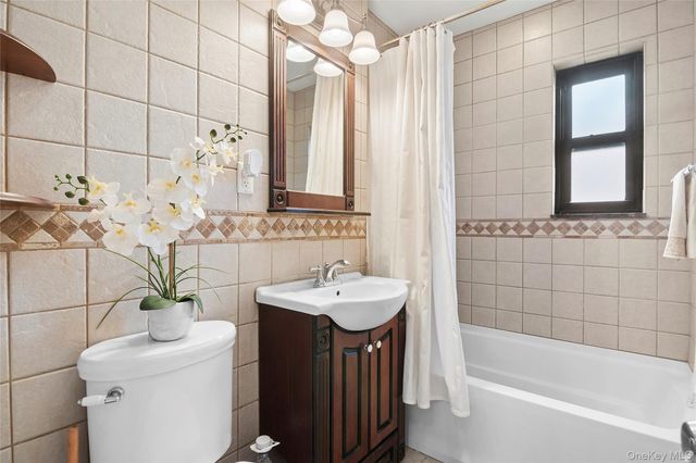 1640 160th Street 6113, Whitestone, NY 11357