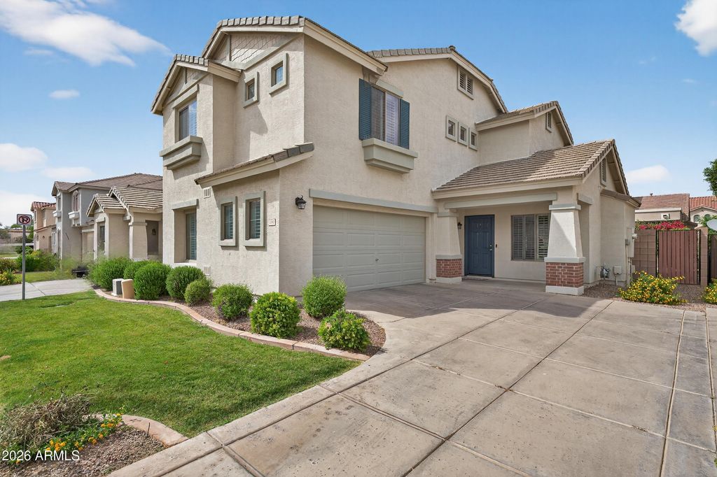 Image 1 of property listing at 1060 E Redwood Drive, Chandler, AZ 85286