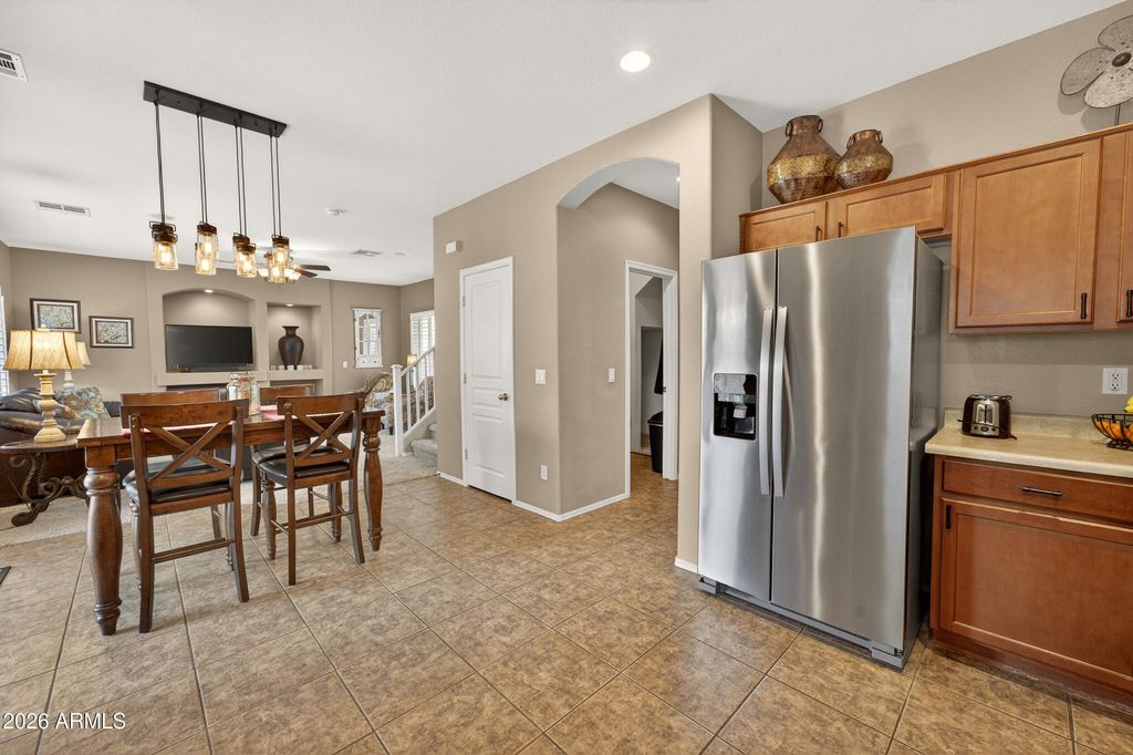 Image 10 of property listing at 1060 E Redwood Drive, Chandler, AZ 85286