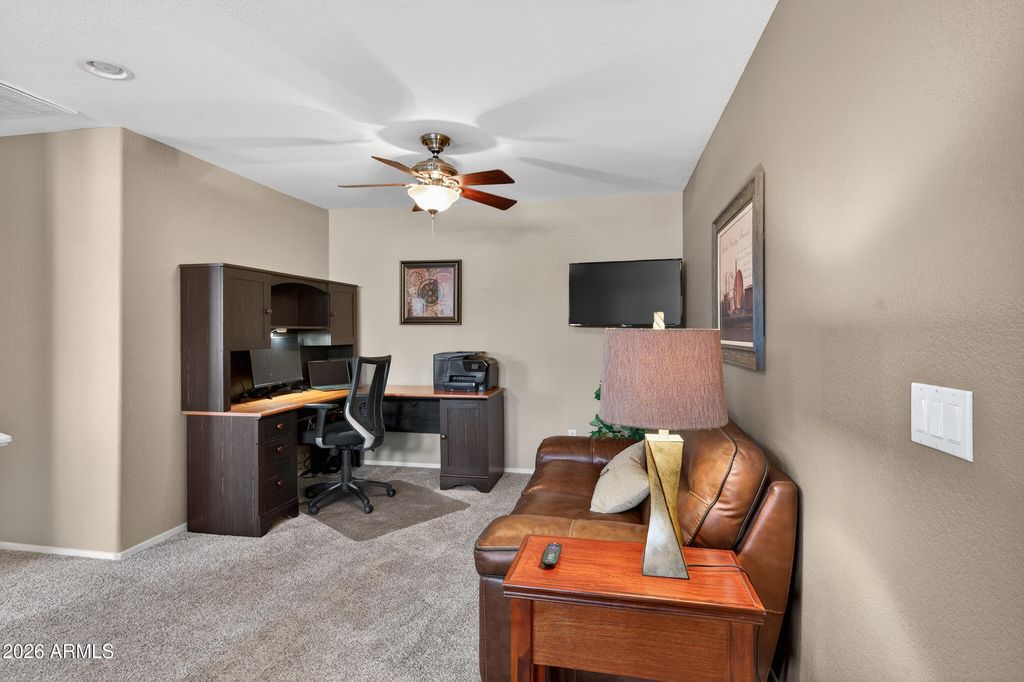Image 16 of property listing at 1060 E Redwood Drive, Chandler, AZ 85286
