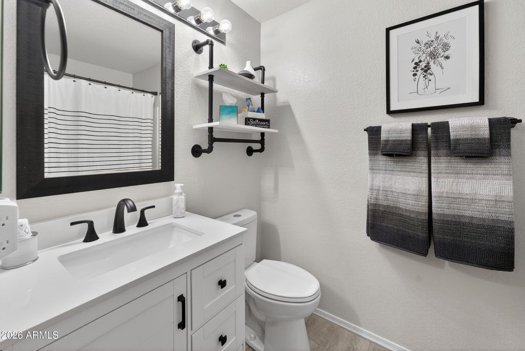 Image 27 of property listing at 1060 E Redwood Drive, Chandler, AZ 85286