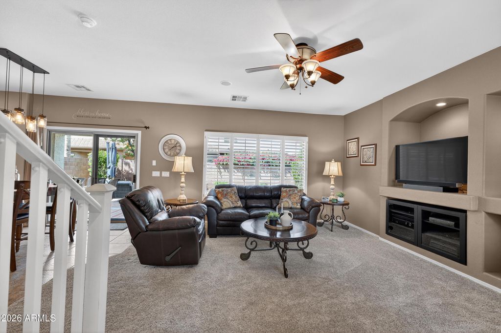 Image 3 of property listing at 1060 E Redwood Drive, Chandler, AZ 85286