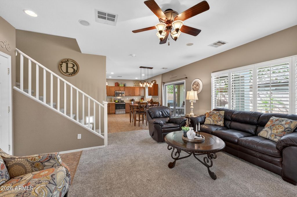 Image 4 of property listing at 1060 E Redwood Drive, Chandler, AZ 85286