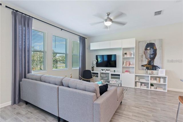 10076 RED EAGLE DRIVE, Orlando, FL 32825